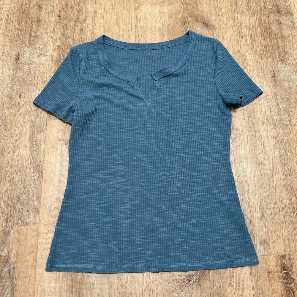 Woman's Teal Blue Ribbed Knit Split Neck Short Sleeve Top, Size M
